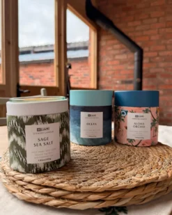 Sæt med 3 duftlys COLORFUL BARREL Soja voks Fresh notes Blomster noter