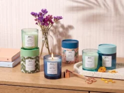 Sæt med 3 duftlys COLORFUL BARREL Soja voks Fresh notes Blomster noter