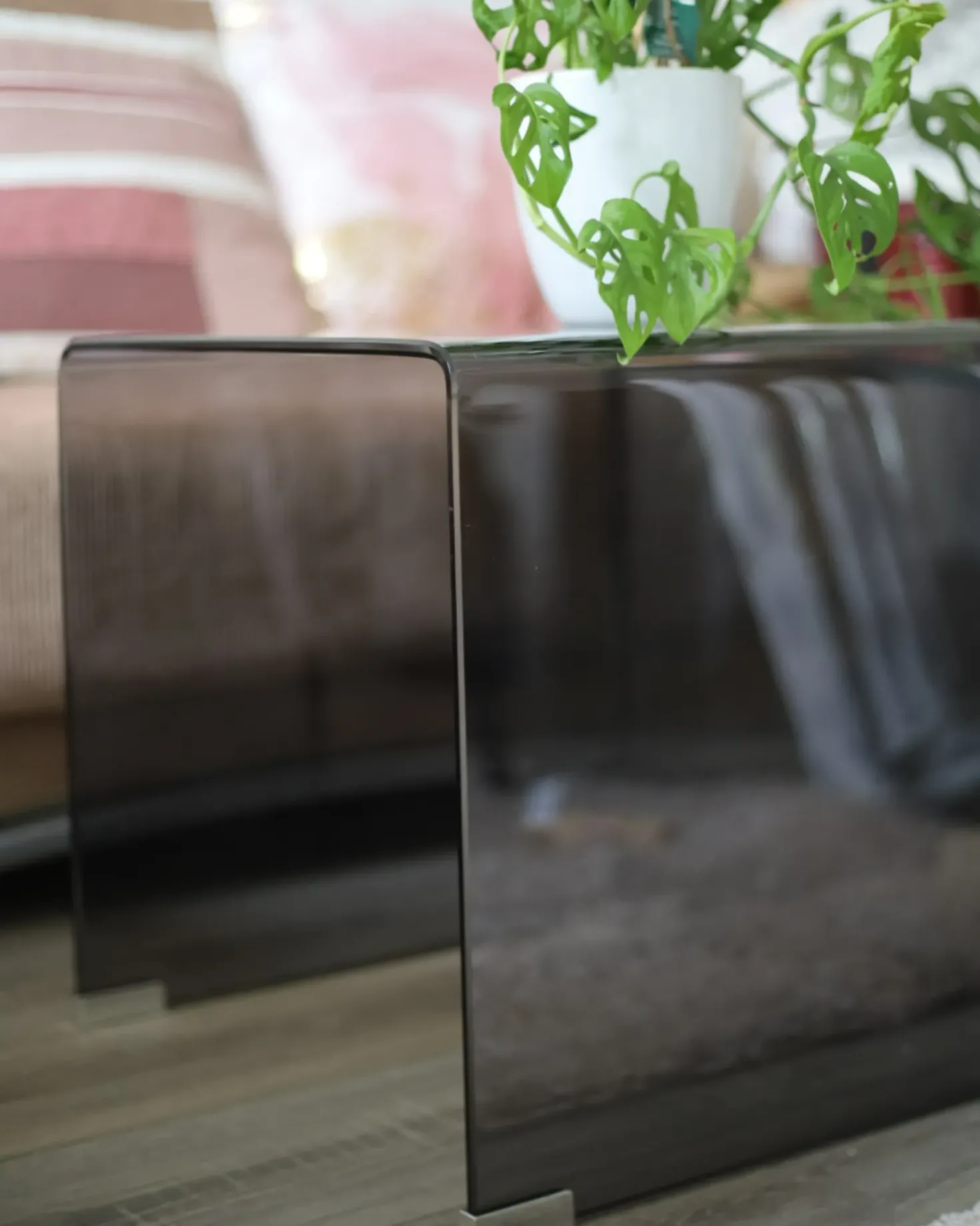 Sæt med 2 sideborde KENDALL Hærdet glas Sort