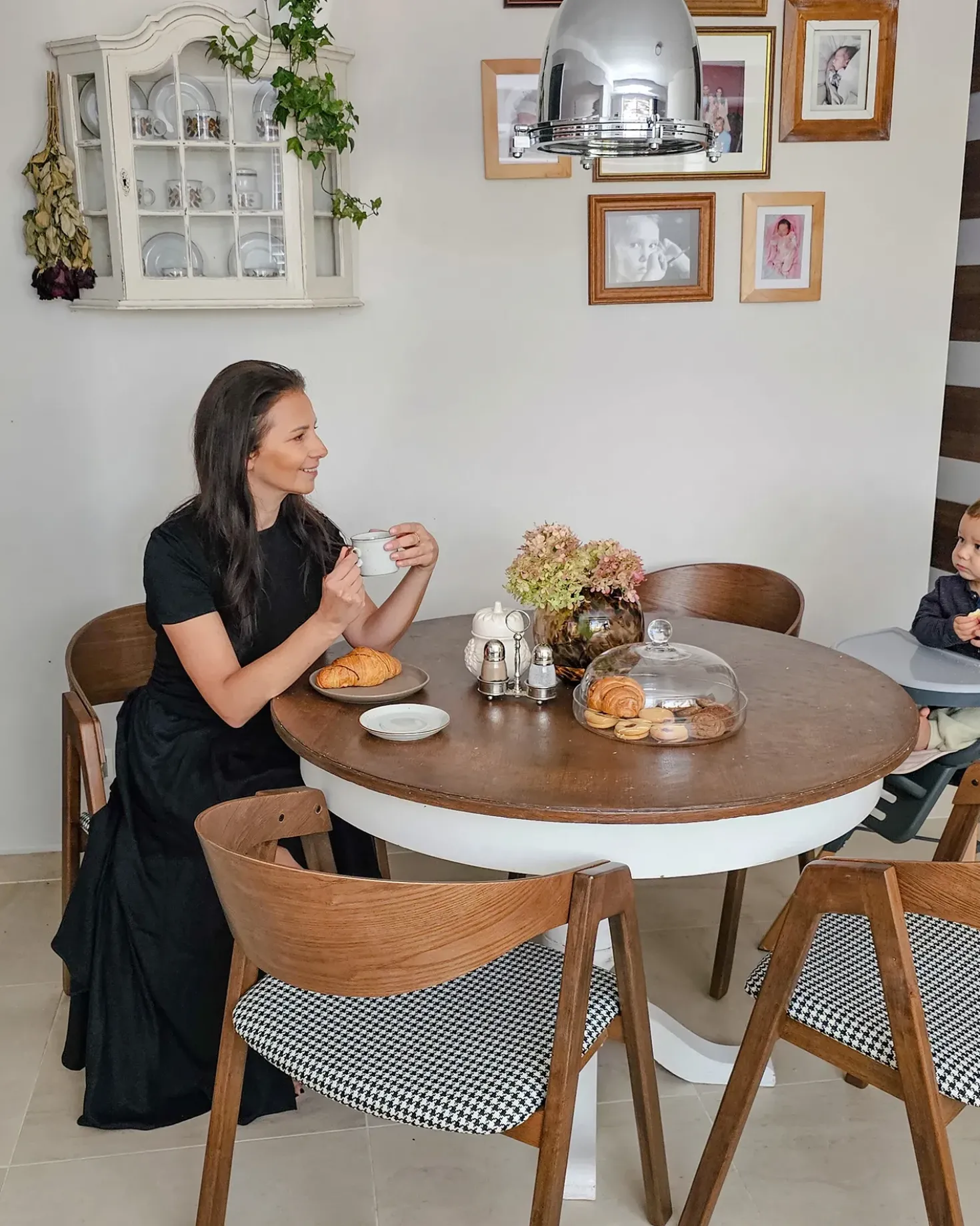 Sæt med 2 spisebordsstole YUBA Træ Sort/hvid