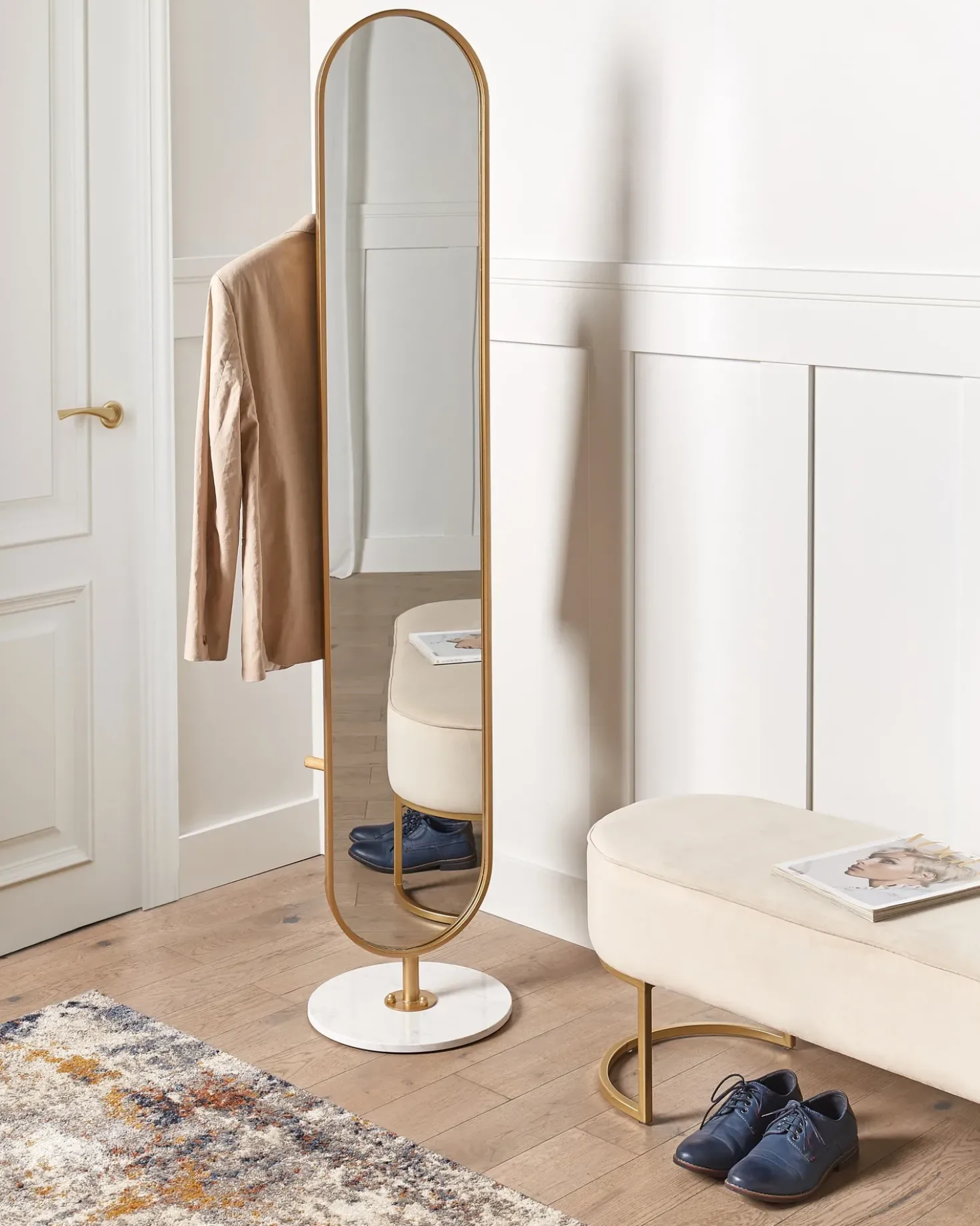 Stumtjener med spejl MOODY 170 cm Metal Guld