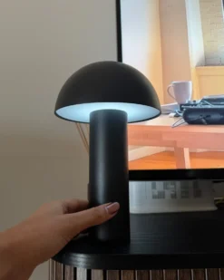 Trådløs LED-bordlampe BOJO Med dæmpning Metal Sort