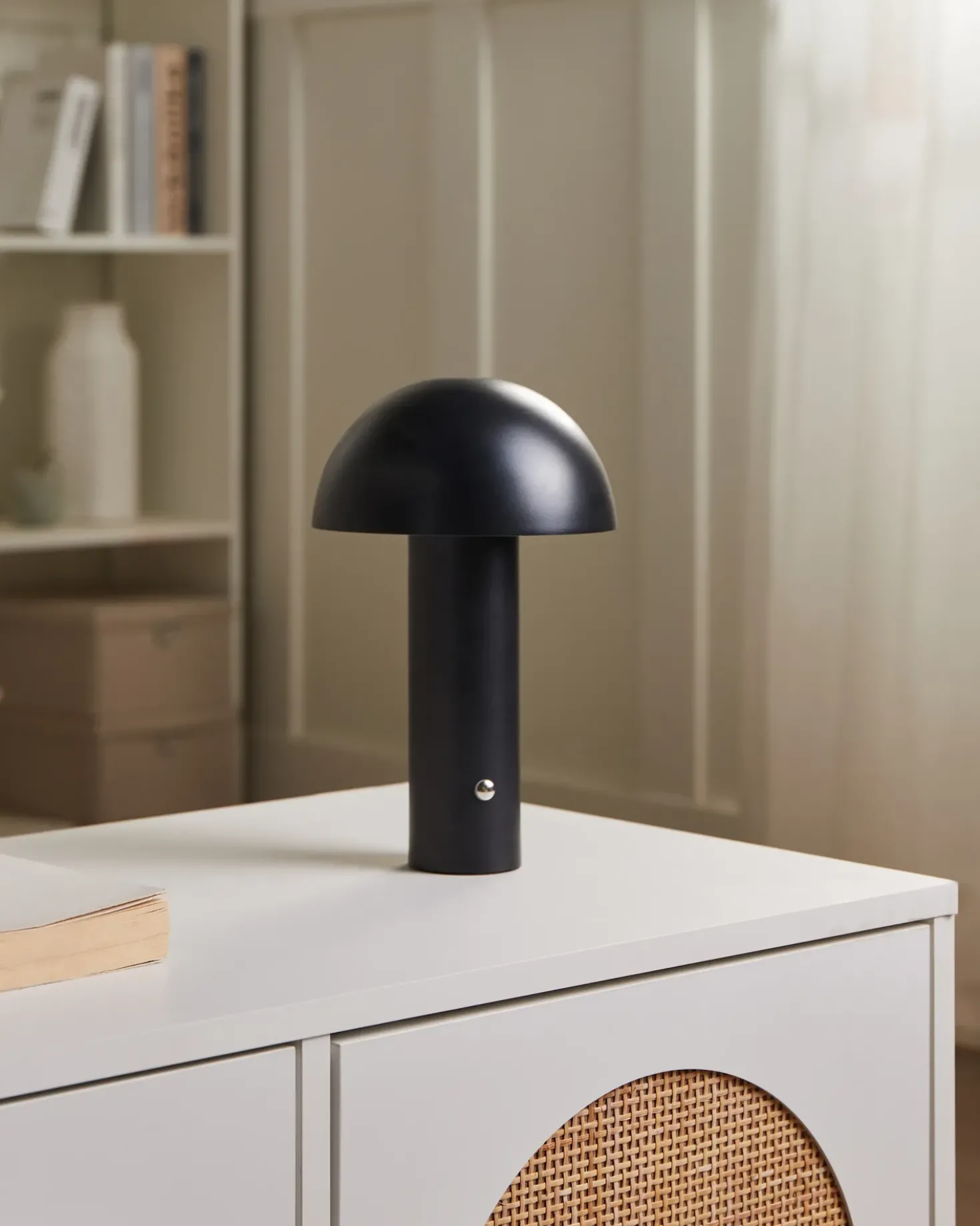 Trådløs LED-bordlampe BOJO Med dæmpning Metal Sort