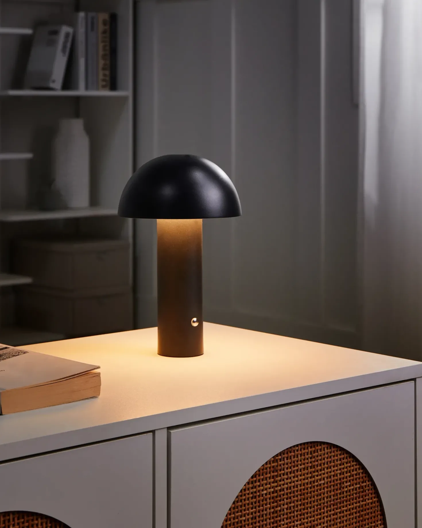 Trådløs LED-bordlampe BOJO Med dæmpning Metal Sort