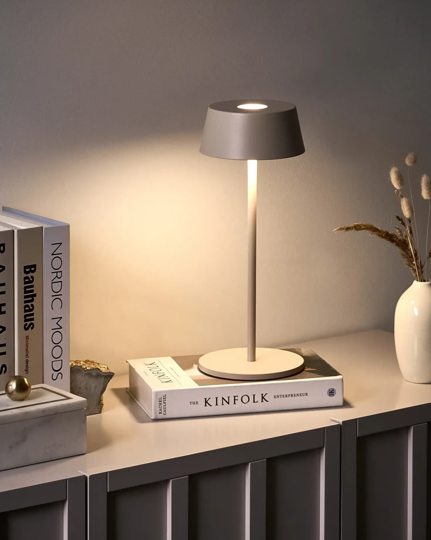 Trådløs LED-bordlampe GUDER Med dæmpning Metal Beige
