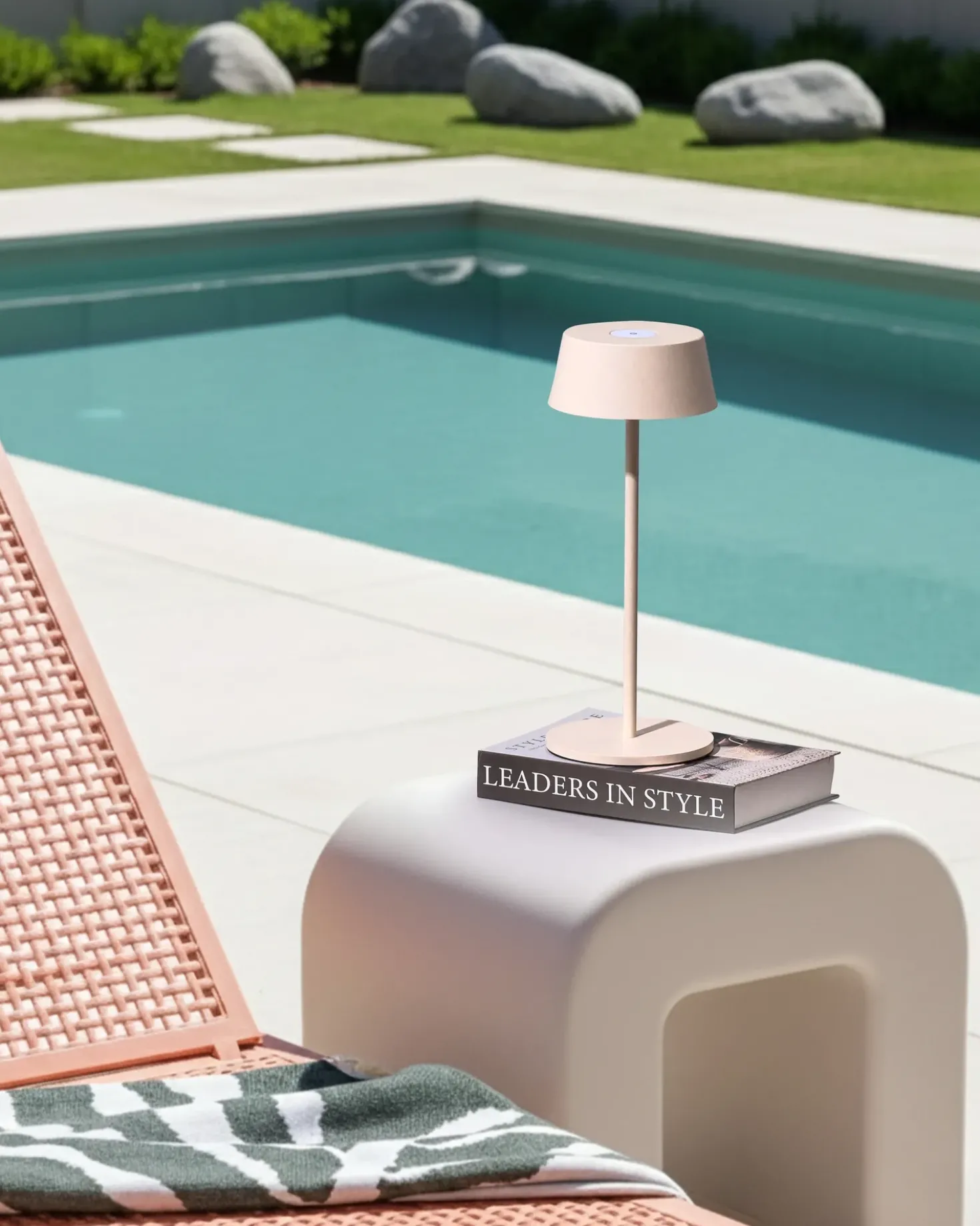 Trådløs LED-bordlampe GUDER Med dæmpning Metal Beige