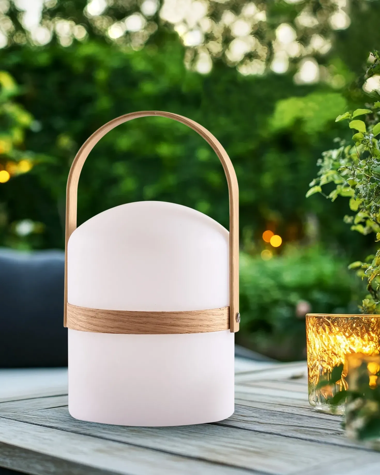 Udendørs LED-bordlampe ESTERO Med fjernbetjening Hvid