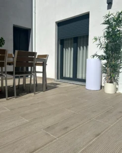 Udendørs LED-gulvlampe PIEDRA Med fjernbetjening Hvid