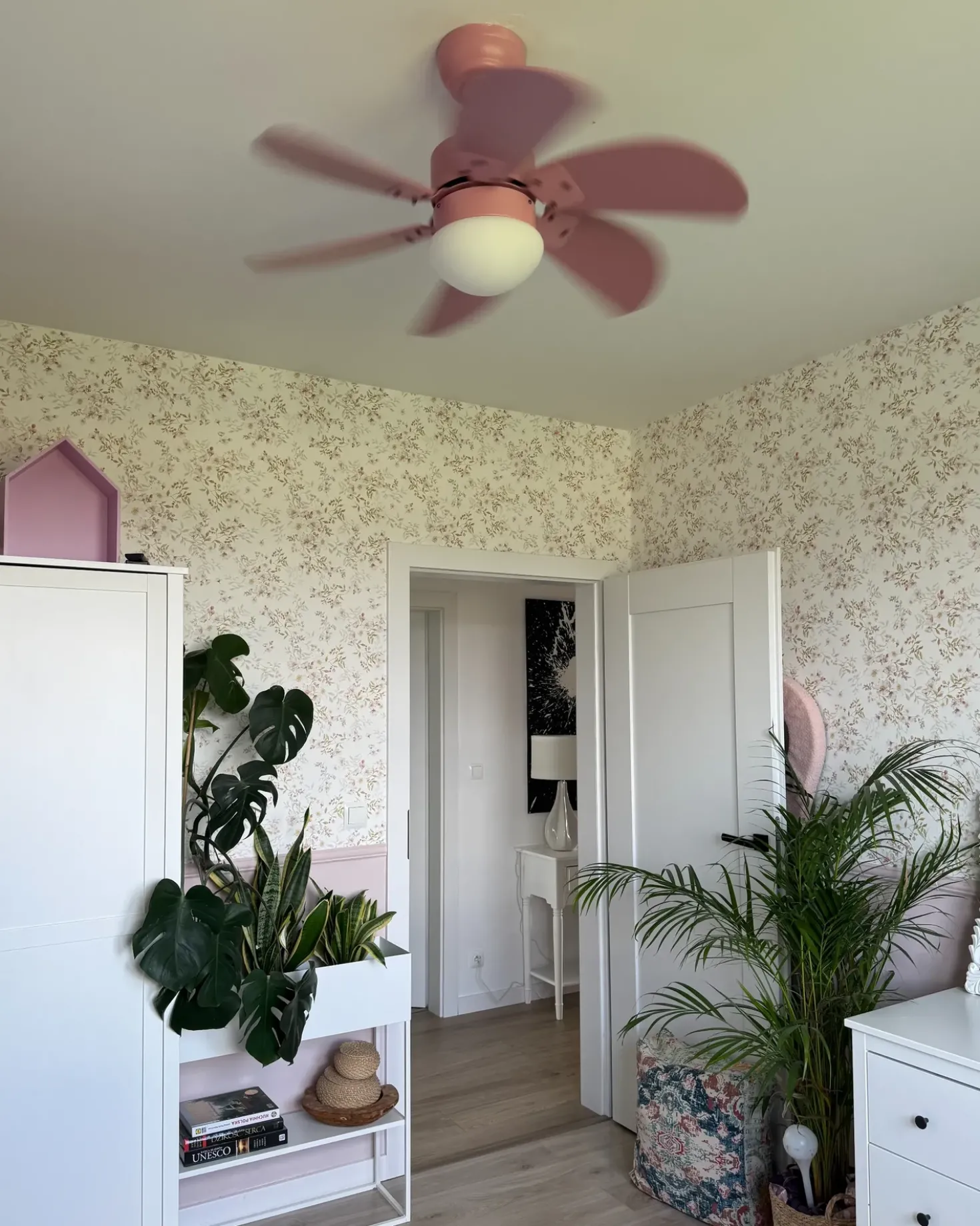 Ventilator med lys LOGAR Med fjernbetjening LED Lyserød
