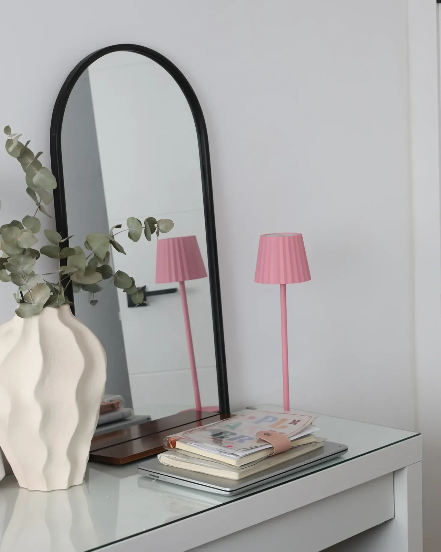 Vægspejl med hylde DOMME 40 cm 67 cm Metal Sort