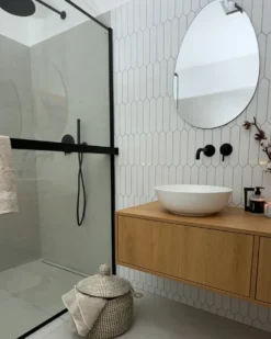 Vægspejl MONTRESOR 50 cm 70 cm Sølv